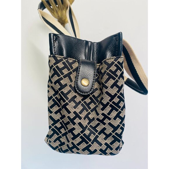 Tommy Hilfiger Black & Ivory Canvas Tote Bag - Picture 7 of 15